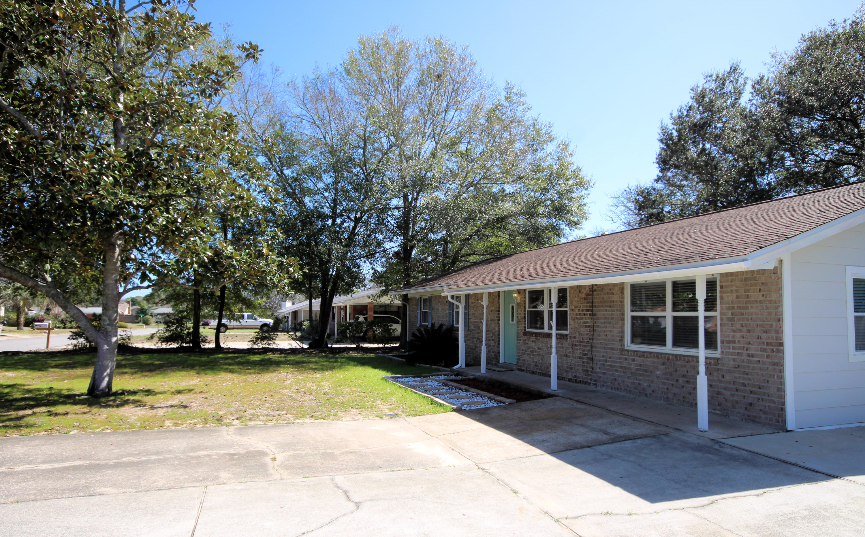 MARY ESTHER HEIGHTS - Residential