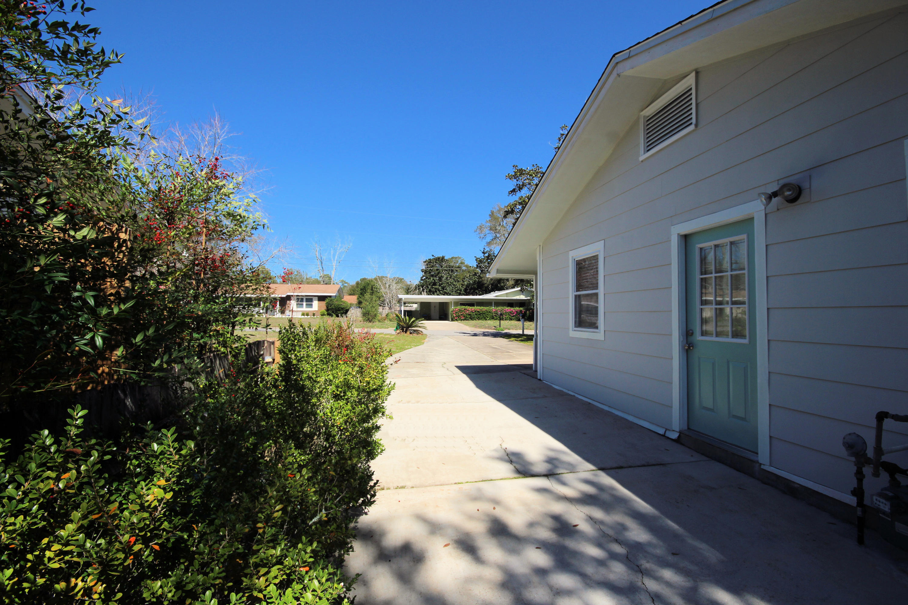 MARY ESTHER HEIGHTS - Residential