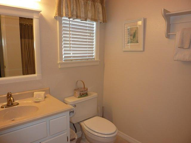 BEACHSIDE VILLAS CONDO - Residential