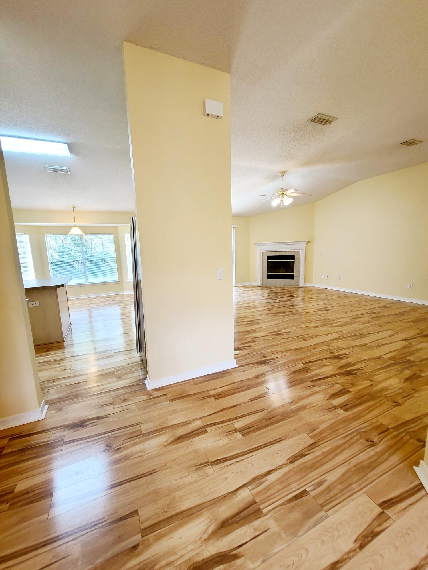 HOLLEY BY THE SEA - Residential