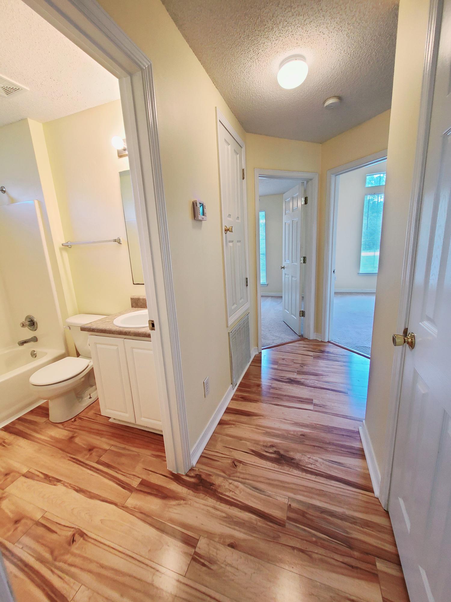 HOLLEY BY THE SEA - Residential