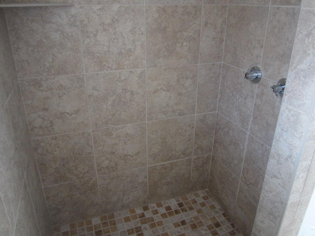 EDGEWATER APT - Residential Lease