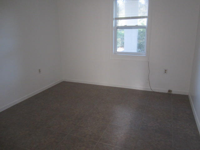EDGEWATER APT - Residential Lease