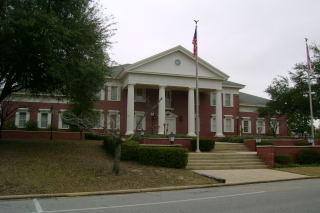 All W OF POND CREEK IN NE 1/4 OF NE 1/4 as db 11-423 & db 40 692 - Land