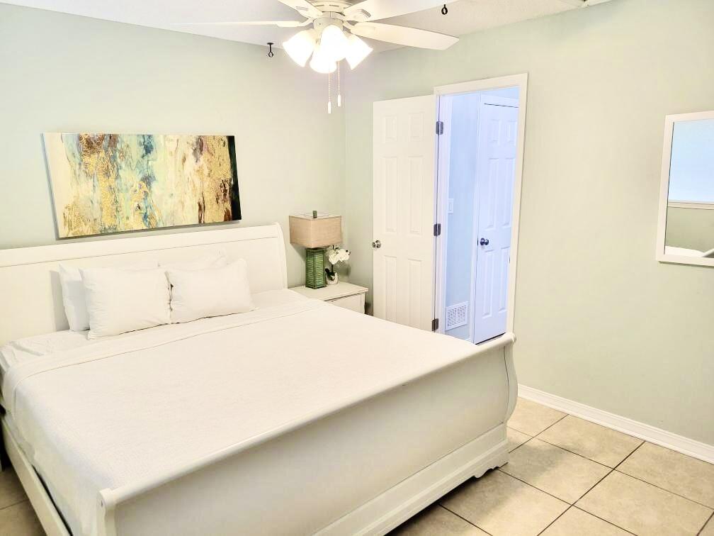 MARAVILLA CONDO 2 - Residential