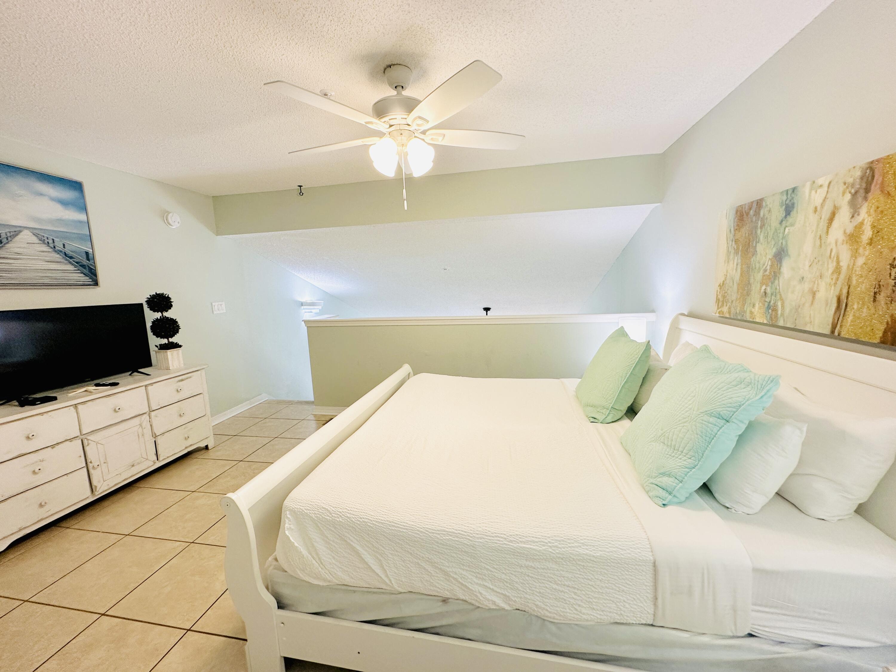 MARAVILLA CONDO 2 - Residential