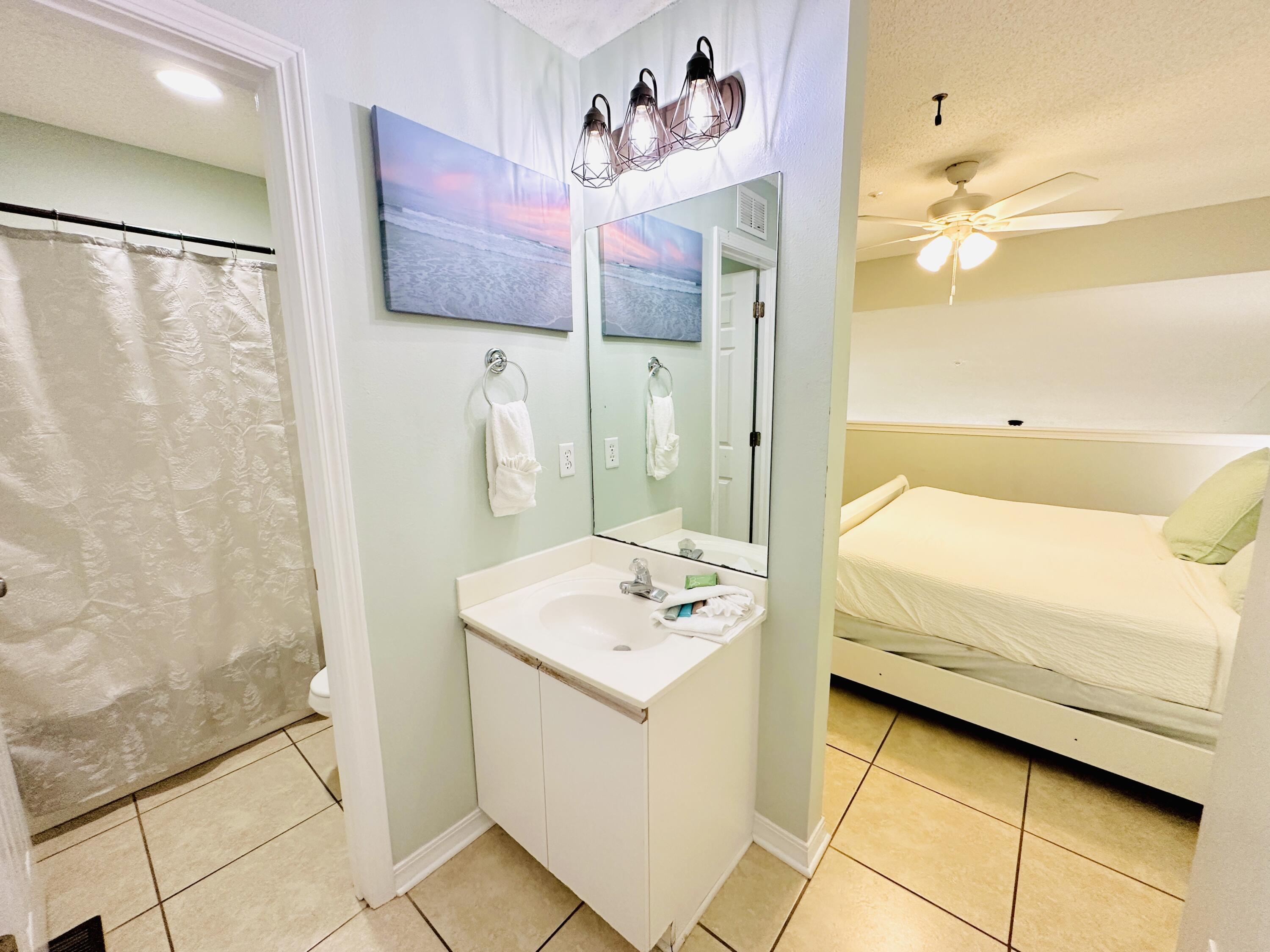 MARAVILLA CONDO 2 - Residential