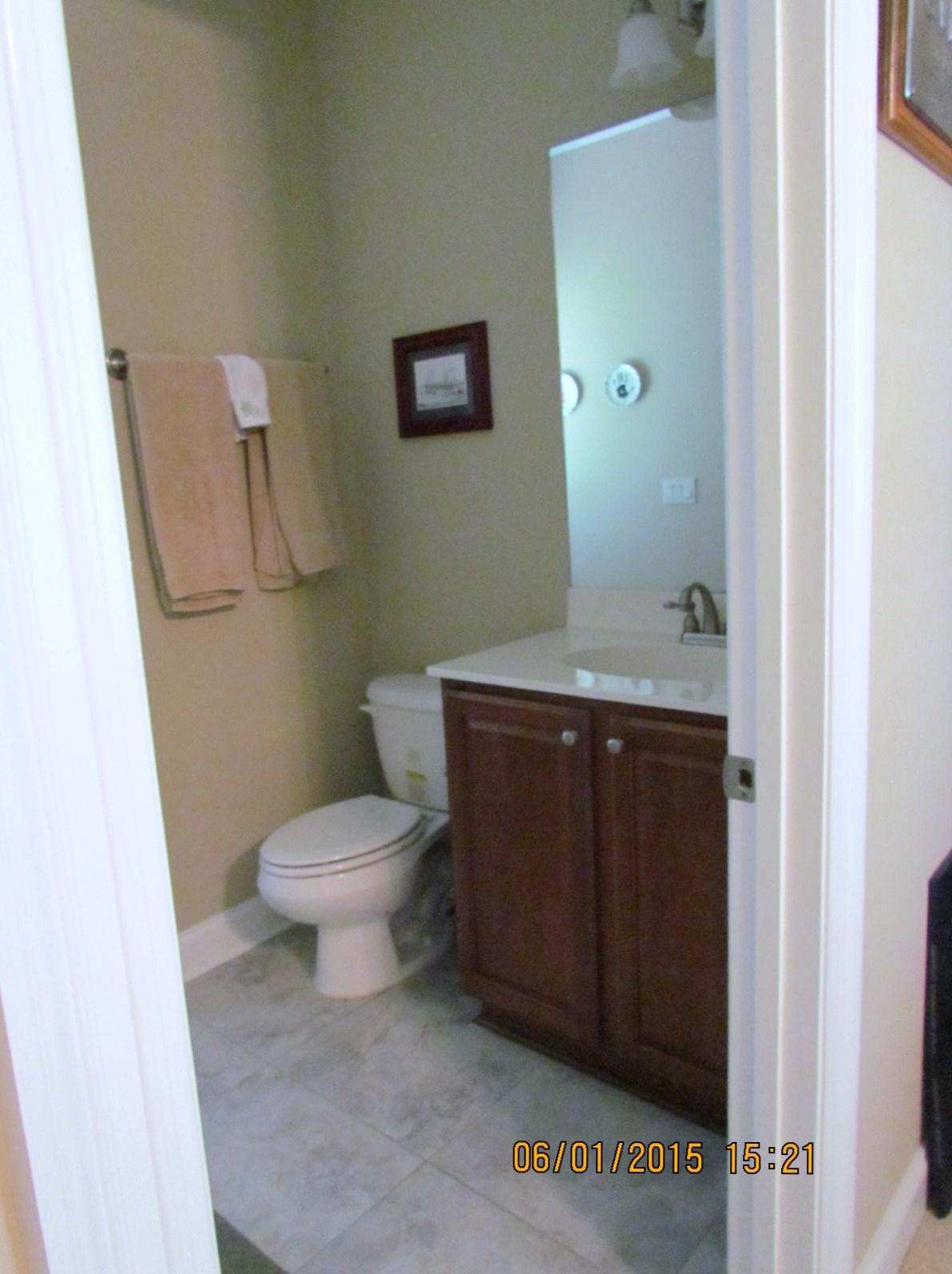 BAYSHORE PLACE PH 9 - Residential Lease