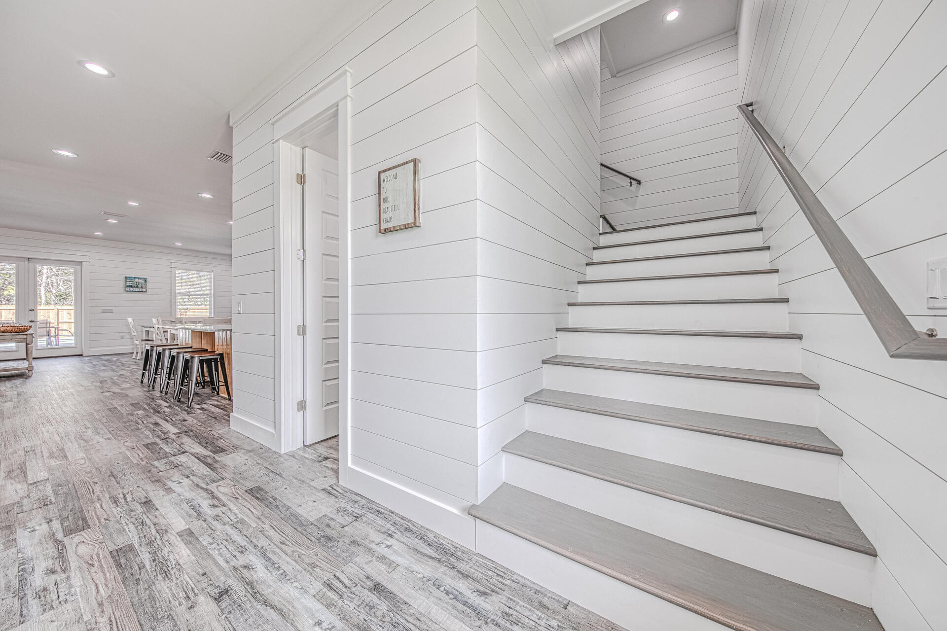 FRANGISTA BEACH 1ST ADDN - Residential