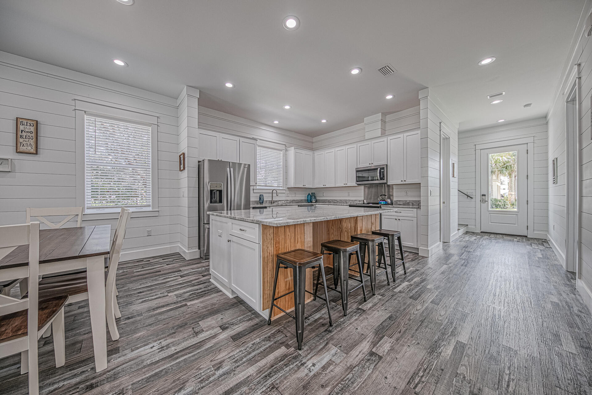 FRANGISTA BEACH 1ST ADDN - Residential