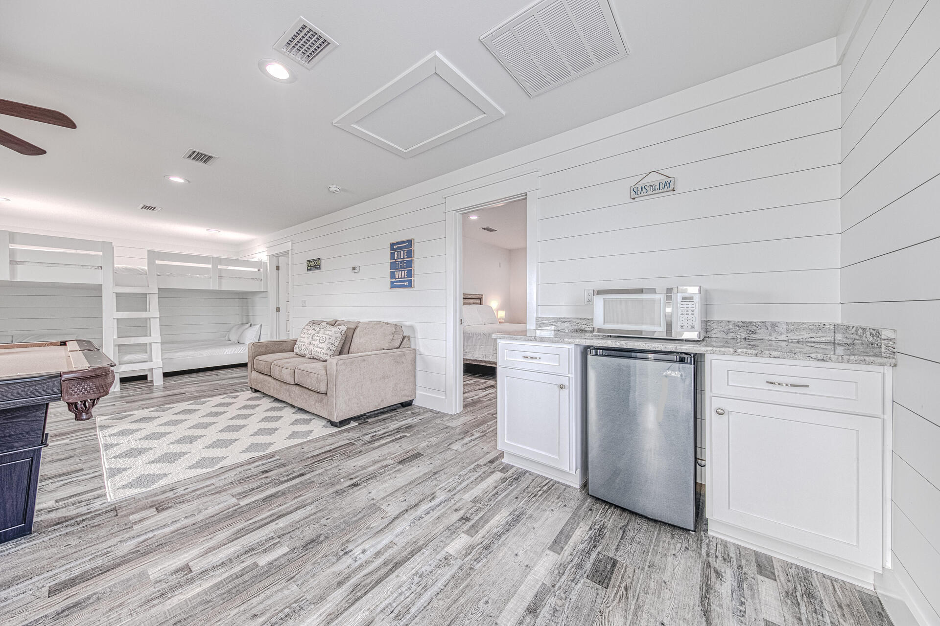 FRANGISTA BEACH 1ST ADDN - Residential