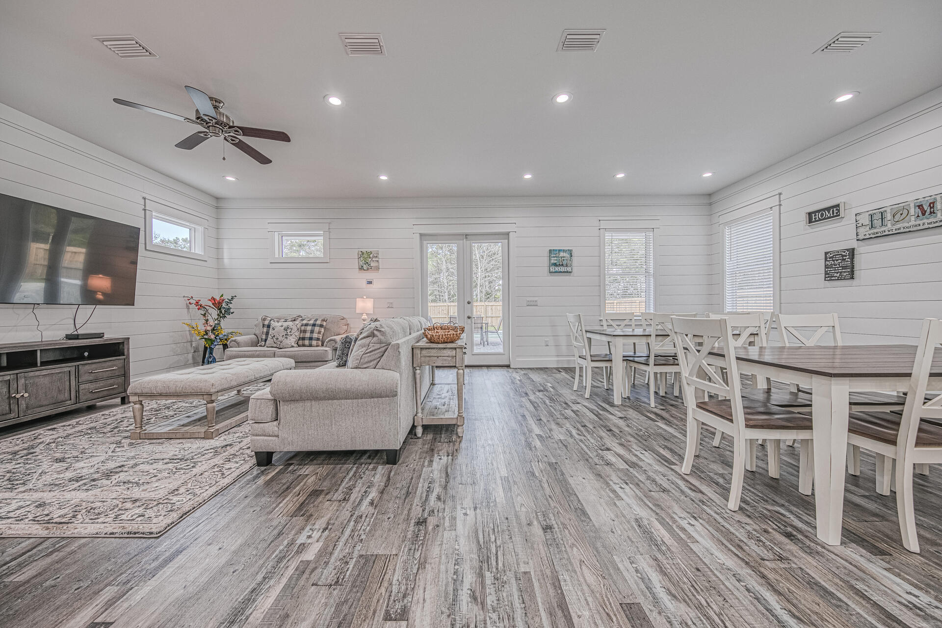 FRANGISTA BEACH 1ST ADDN - Residential