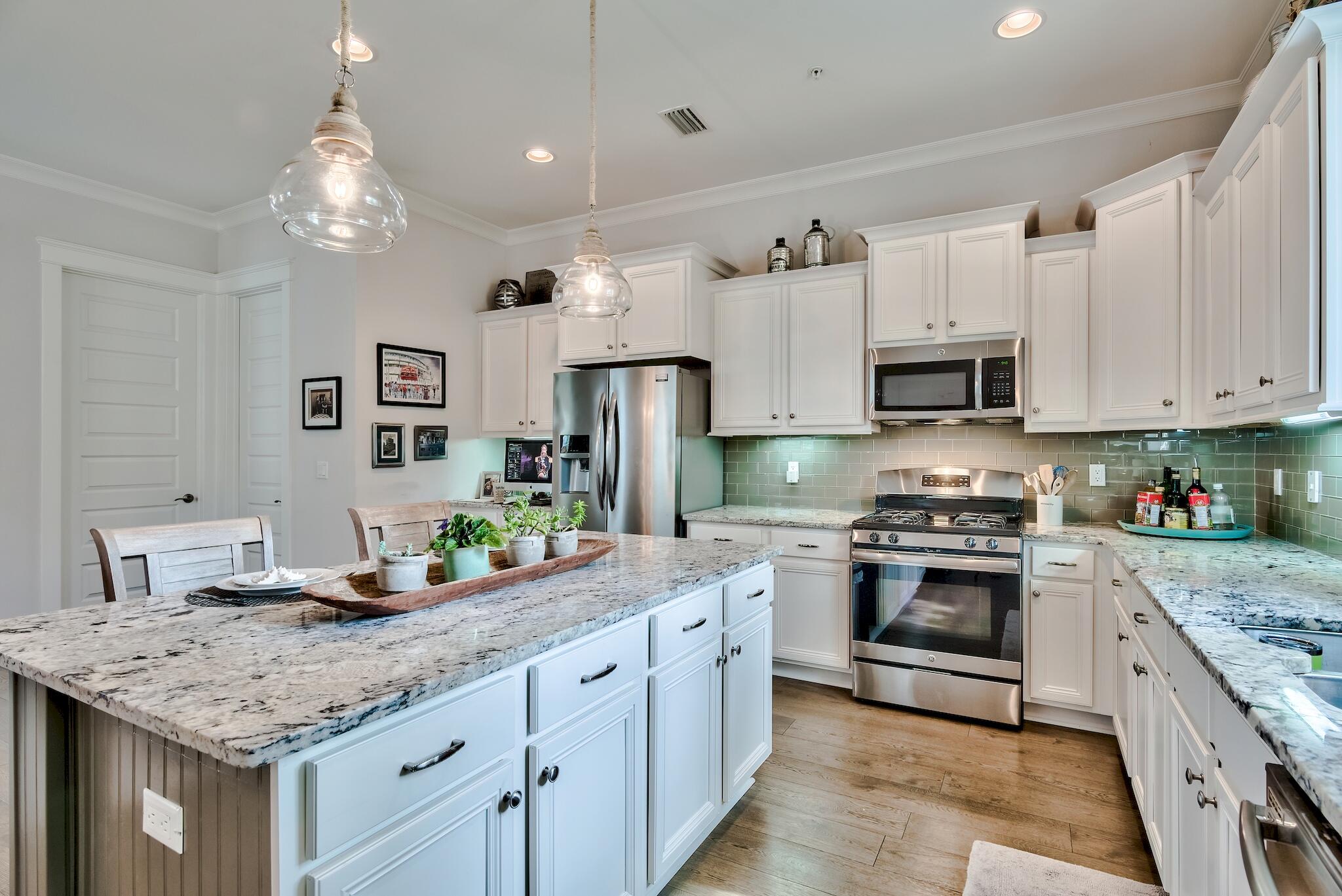 HIGHLAND PARKS - Residential