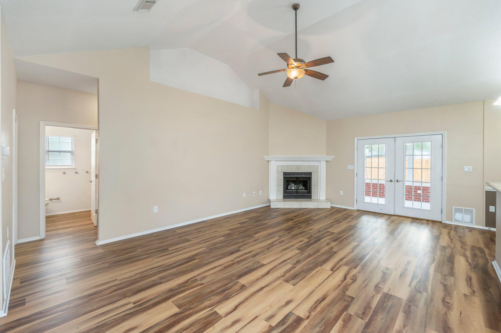 PARKWOOD ESTATES PH 7 - Residential Lease