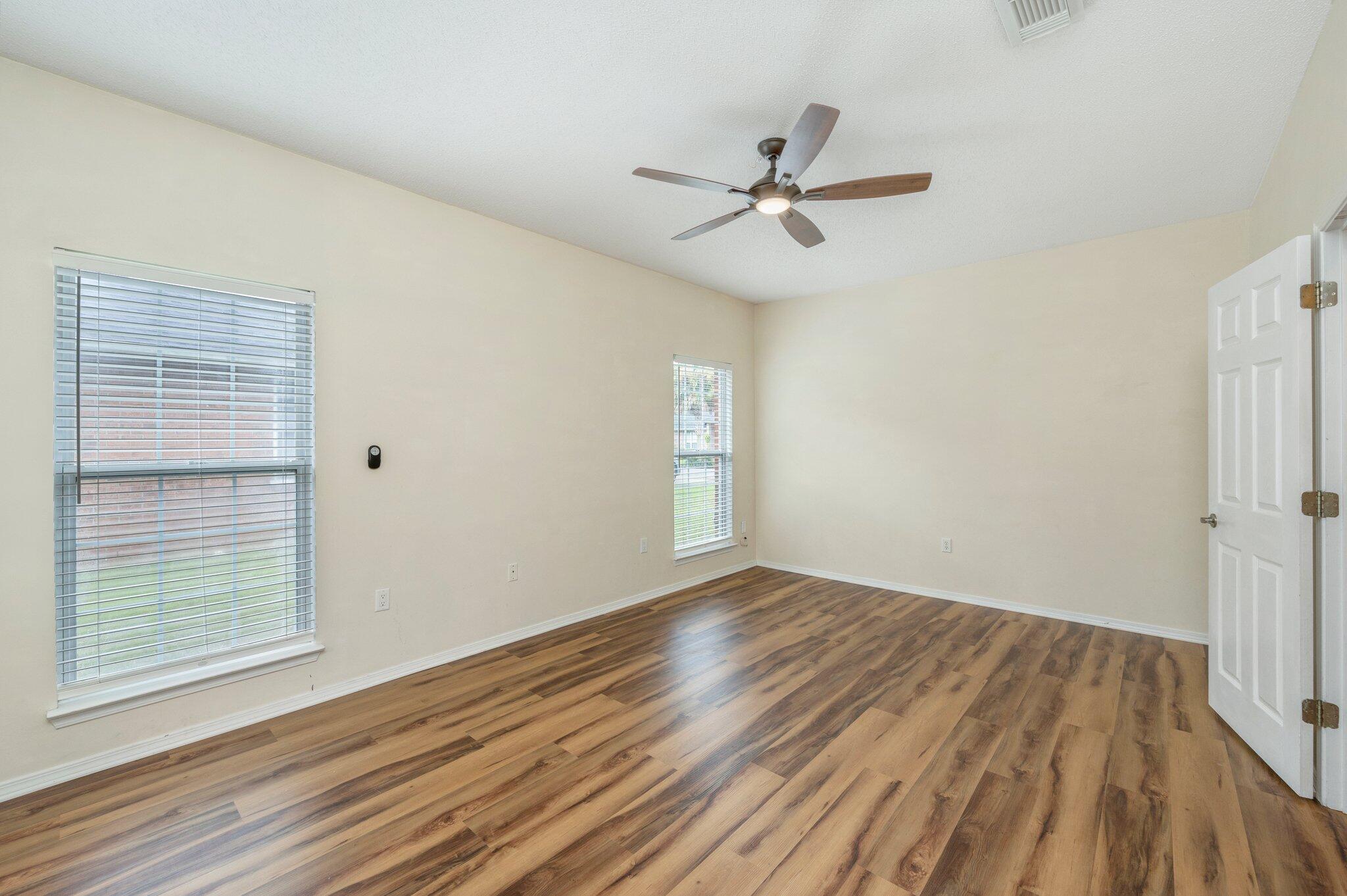 PARKWOOD ESTATES PH 7 - Residential Lease