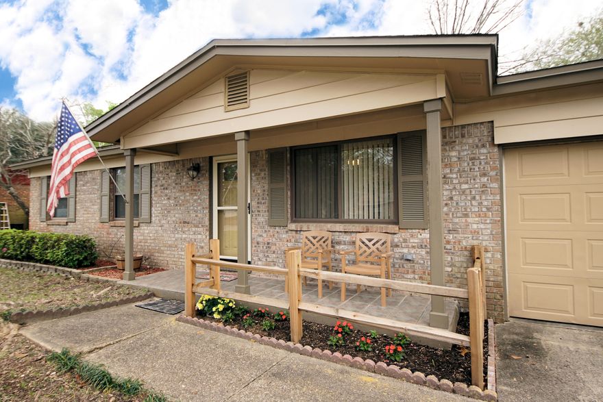 *GREAT LOCATION* Minutes from Eglin AFB, shopping and Restaurants! Cozy home on a Large Corner Lot! Seller has done some updates and this home is move in read! NO ALUMINUM WIRING - updated to COPPER! Freshly Painted, New Carpet, Wood Flooring in Living Area, New Garage Door Opener, BOTH BATHROOMS UPDATED and more! BONUS - Refrigerator, Washer, Dryer and Microwave are included in Sale! Large Screen Room for relaxing or watching kids play without being chased by mosquitoes! This home is adorable and won't be on the market long at this price! Call for your appointment to see it!!