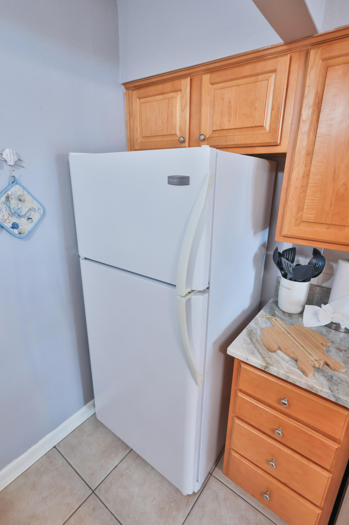 CEDARS CONDO - Residential Lease