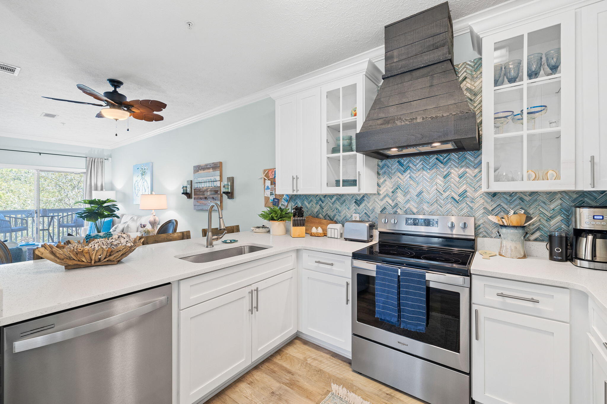 HERON'S WATCH CONDO PH 1 - Residential