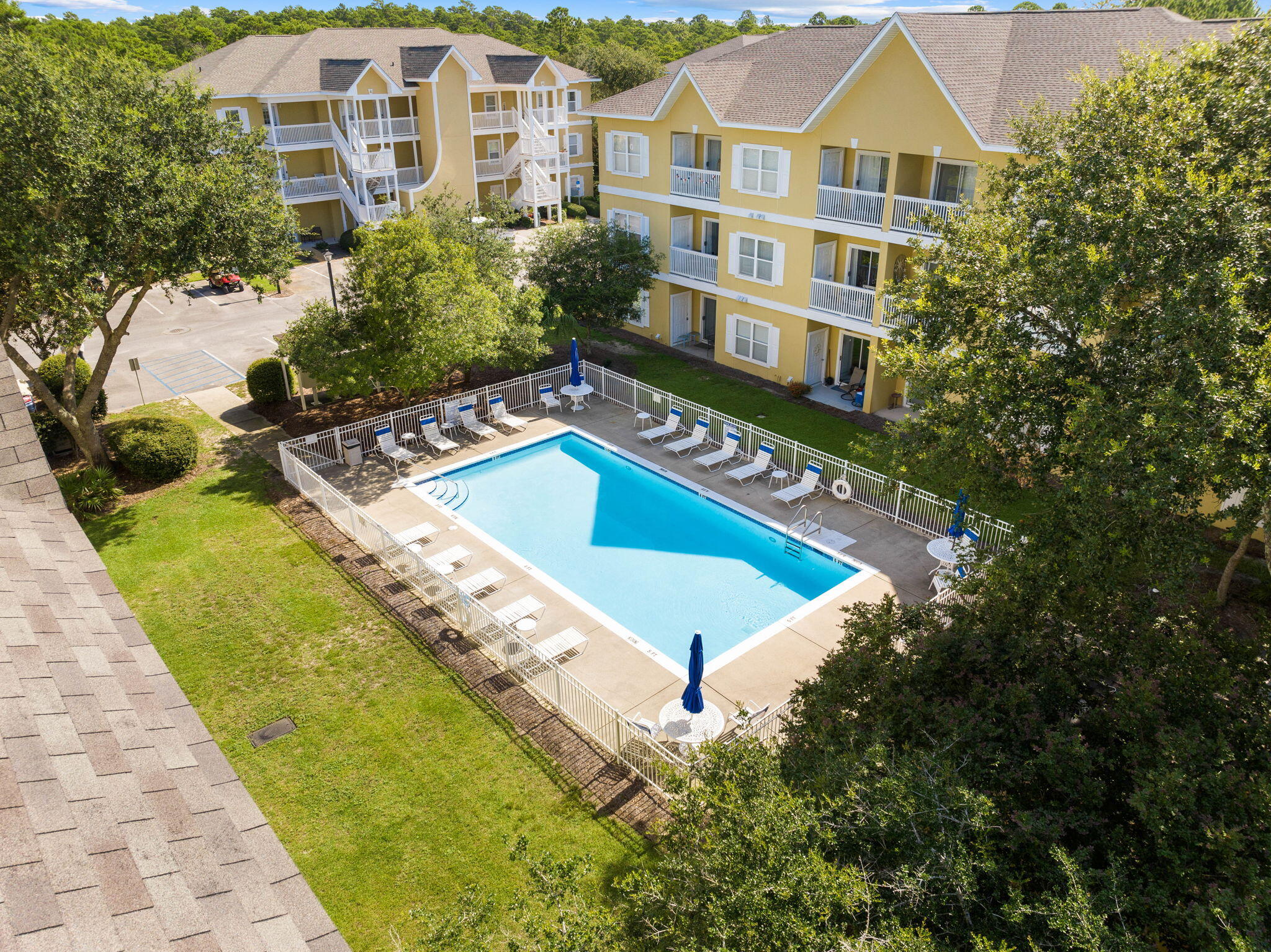 HERON'S WATCH CONDO PH 1 - Residential