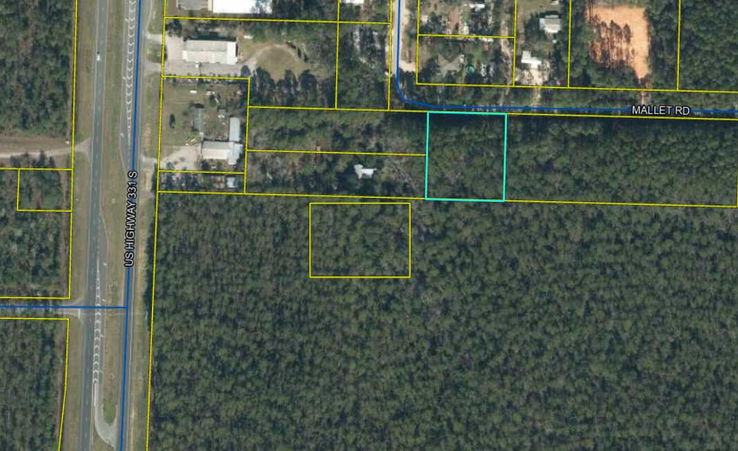 Large lot in a developing area, just off of 331. This would be an ideal lot to build your dream home. Flood Zone X