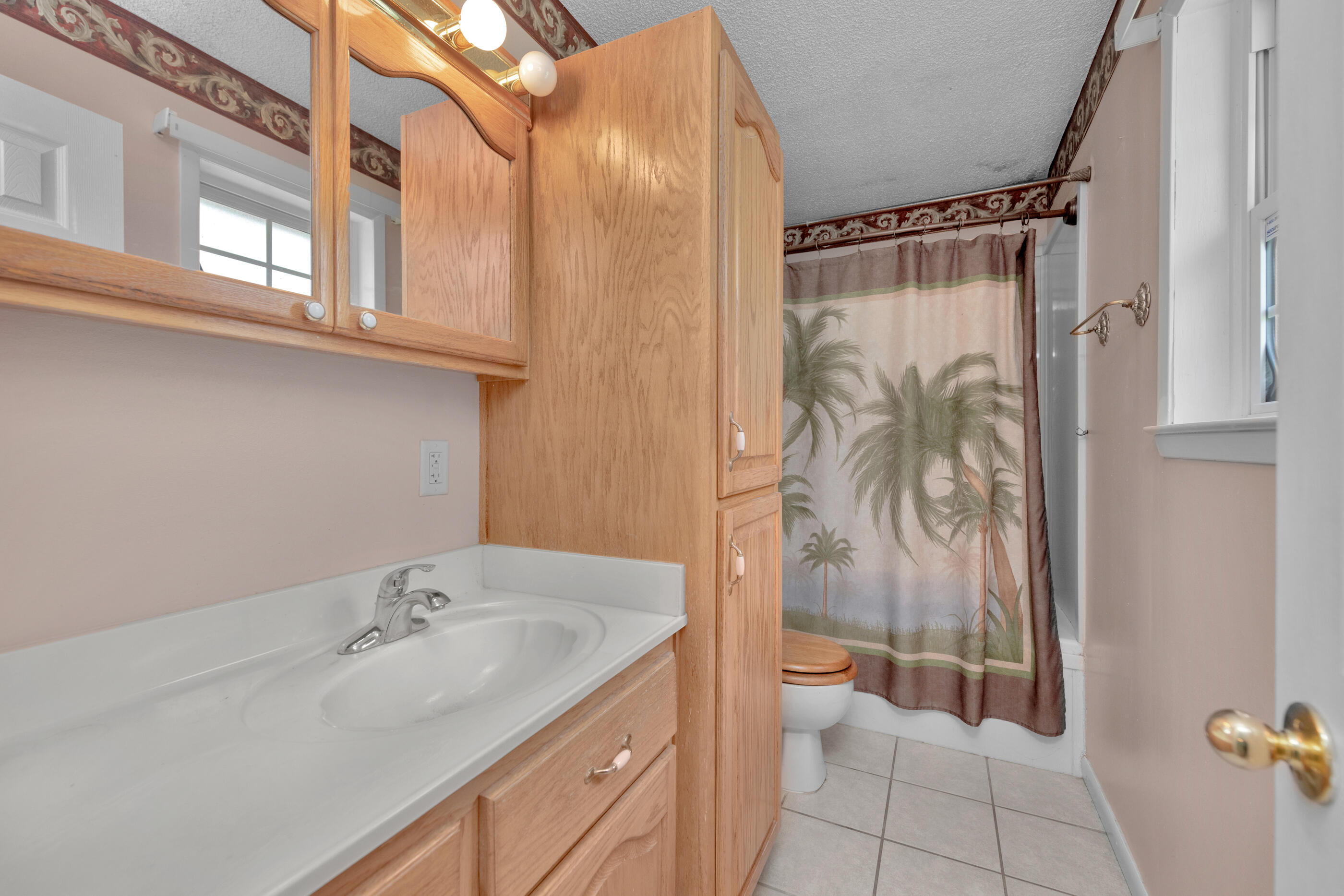 HOLLEY BY THE SEA - Residential