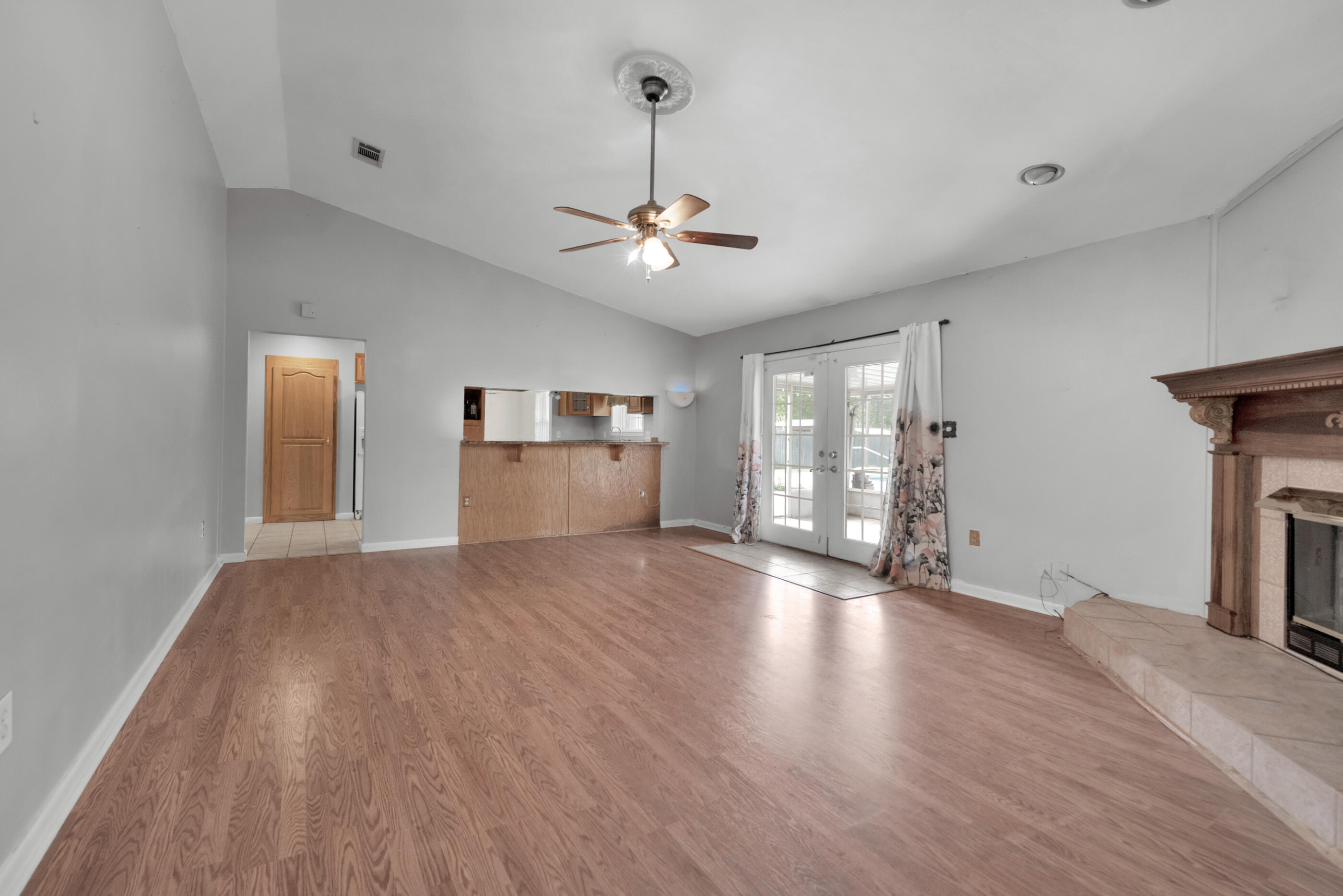 HOLLEY BY THE SEA - Residential