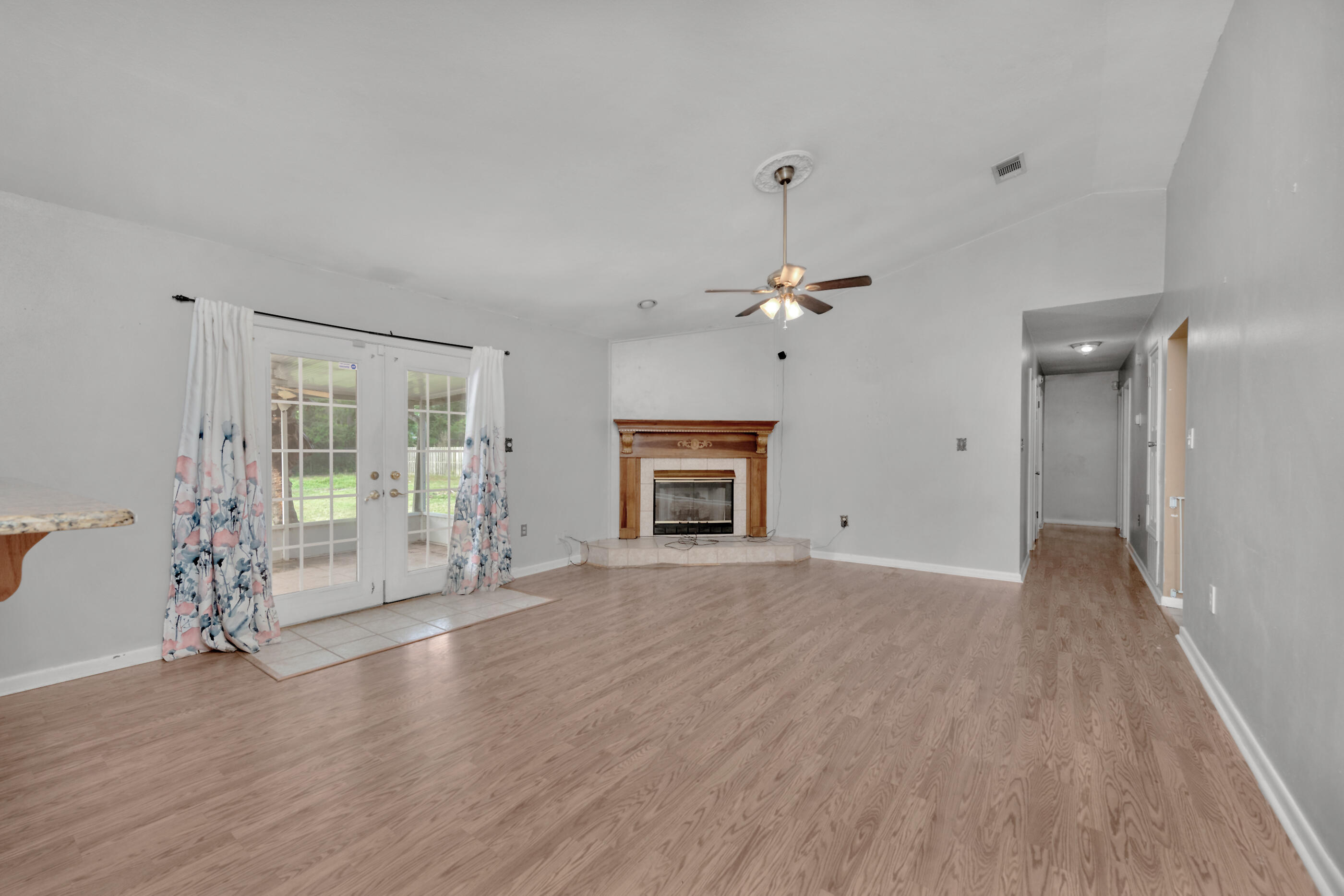 HOLLEY BY THE SEA - Residential