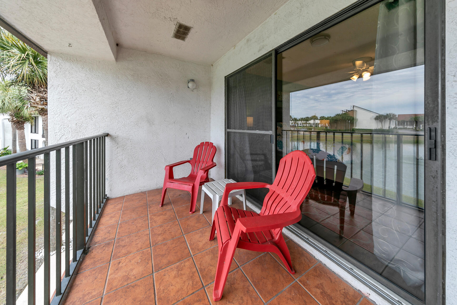 EDGEWATER GOLF VILLAS IV - Residential