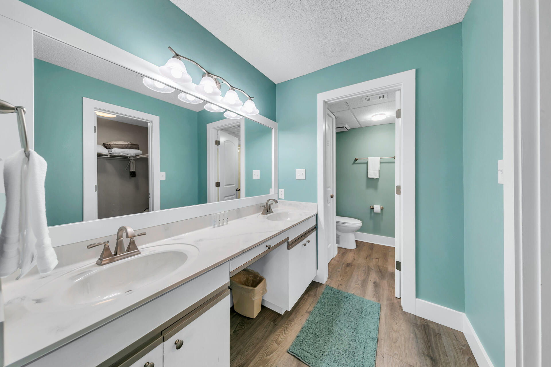 EDGEWATER GOLF VILLAS IV - Residential