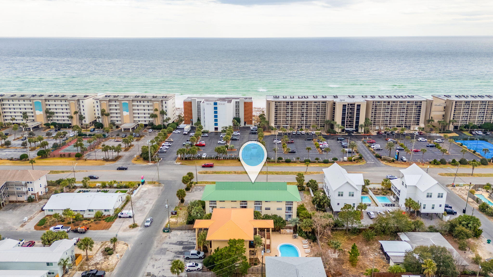 ISLAND WIND CONDO - Residential