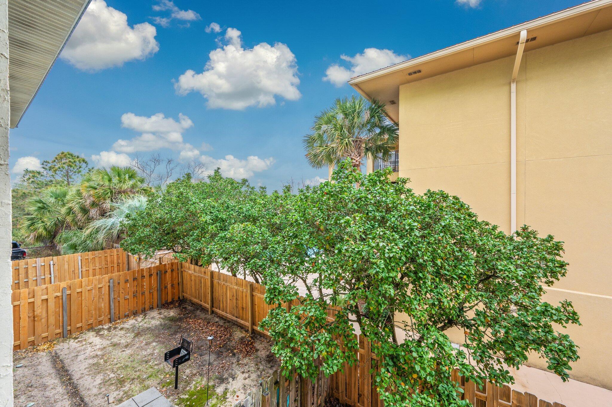 ISLAND WIND CONDO - Residential