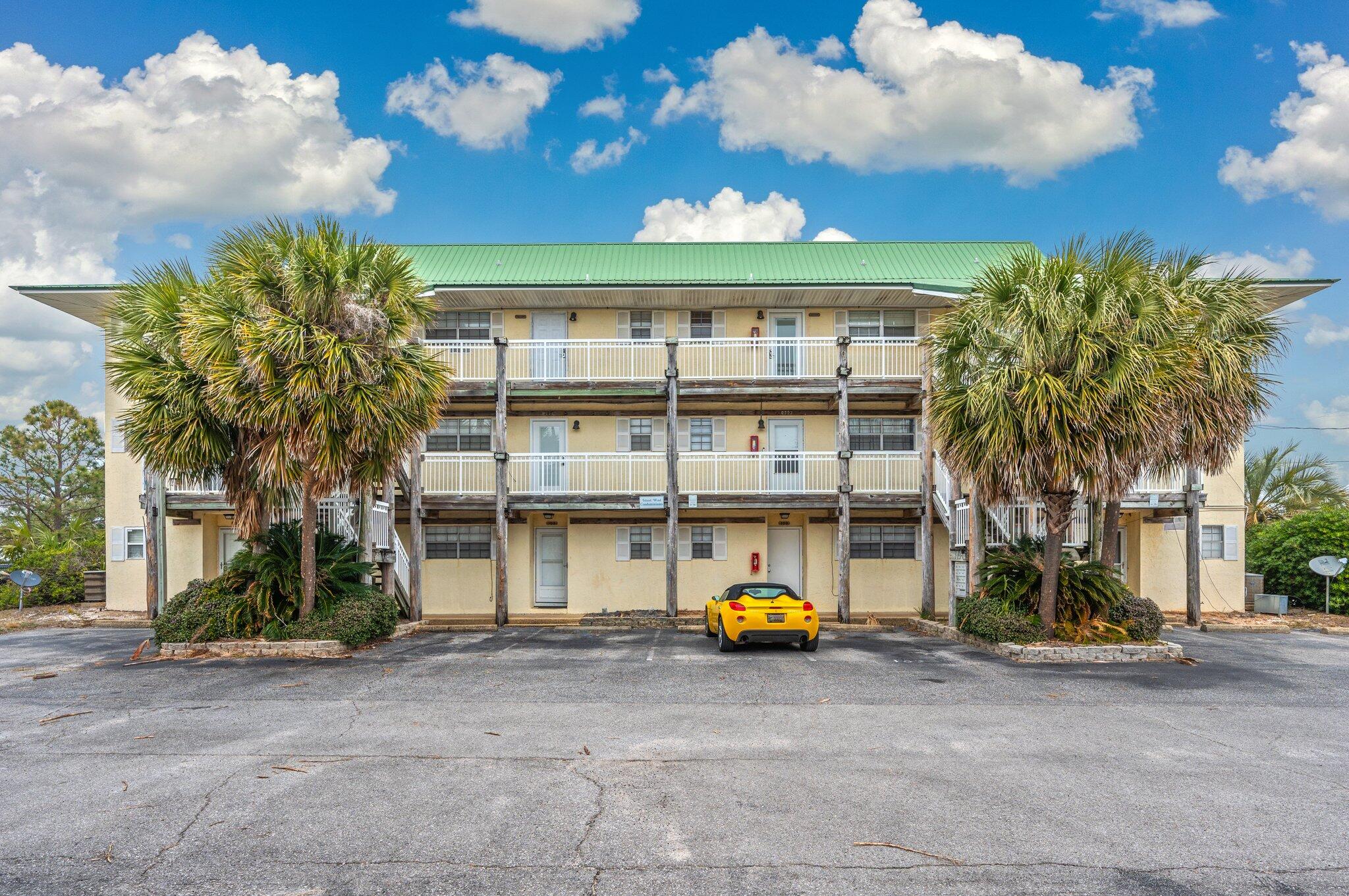 ISLAND WIND CONDO - Residential