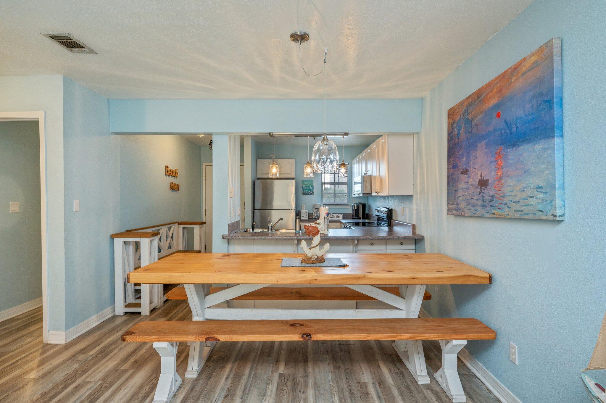 ISLAND WIND CONDO - Residential