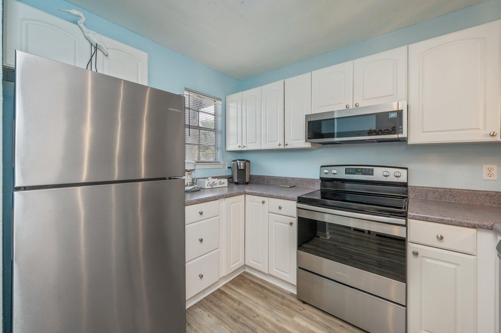 ISLAND WIND CONDO - Residential