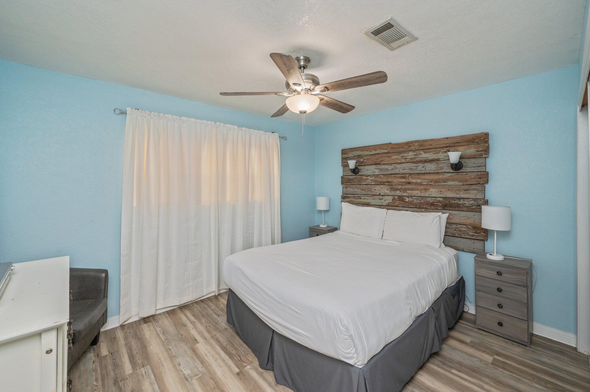 ISLAND WIND CONDO - Residential