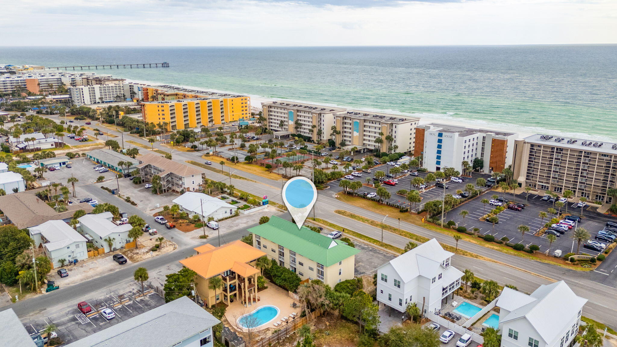 ISLAND WIND CONDO - Residential