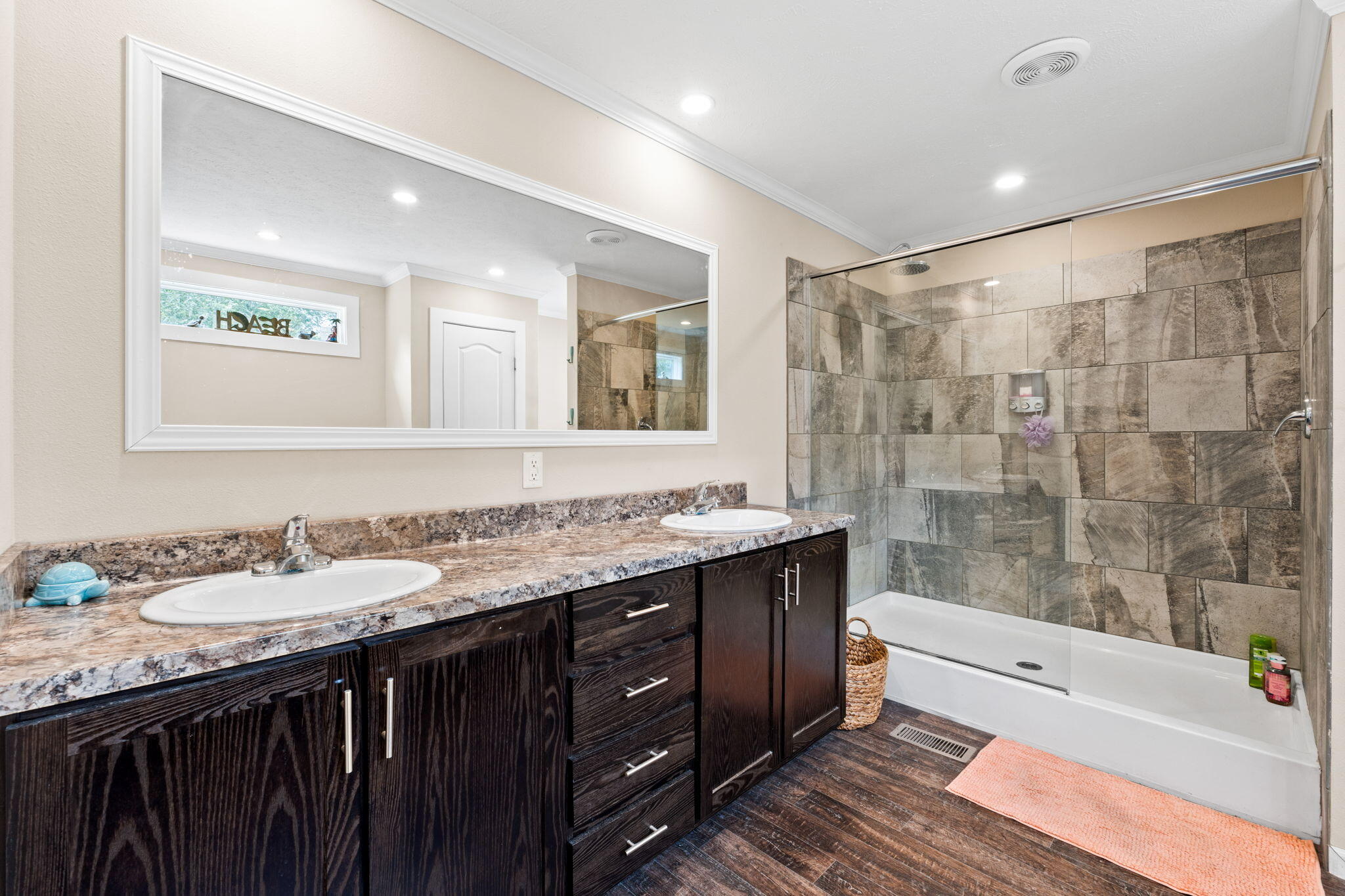 NO RECORDED SUBDIVISION - Residential