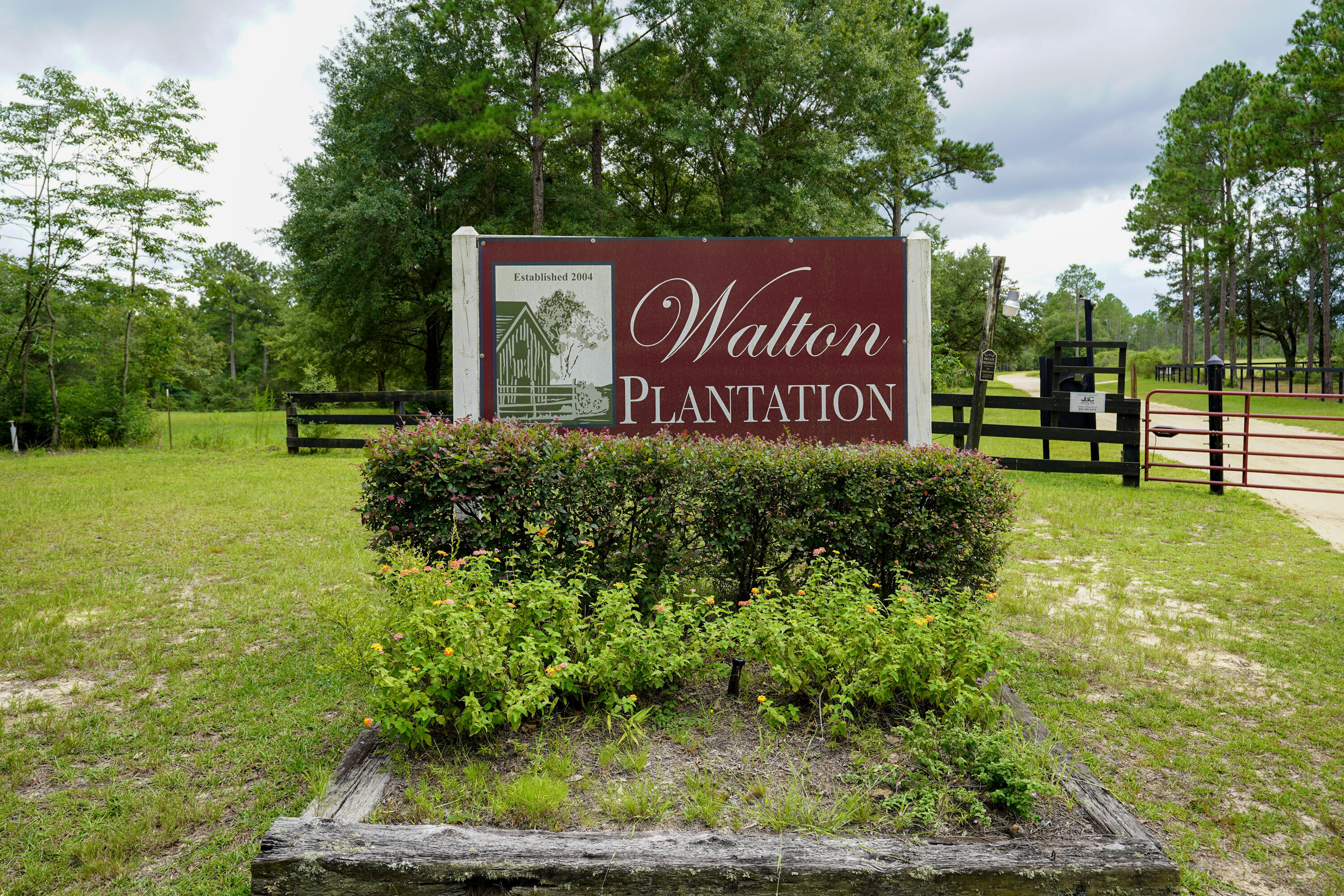 WALTON PLANTATION - Residential