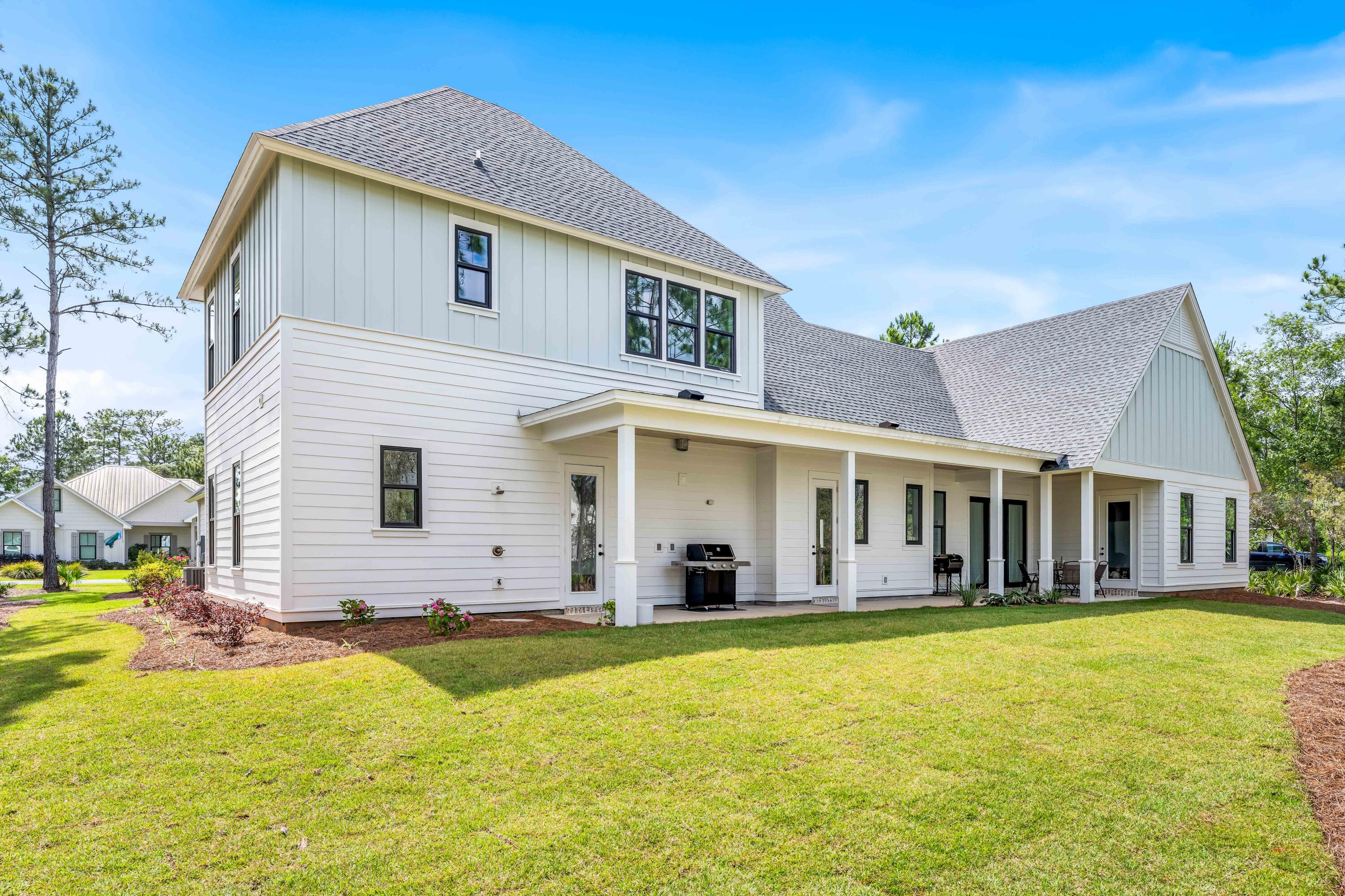 SECLUSION BAY - Residential