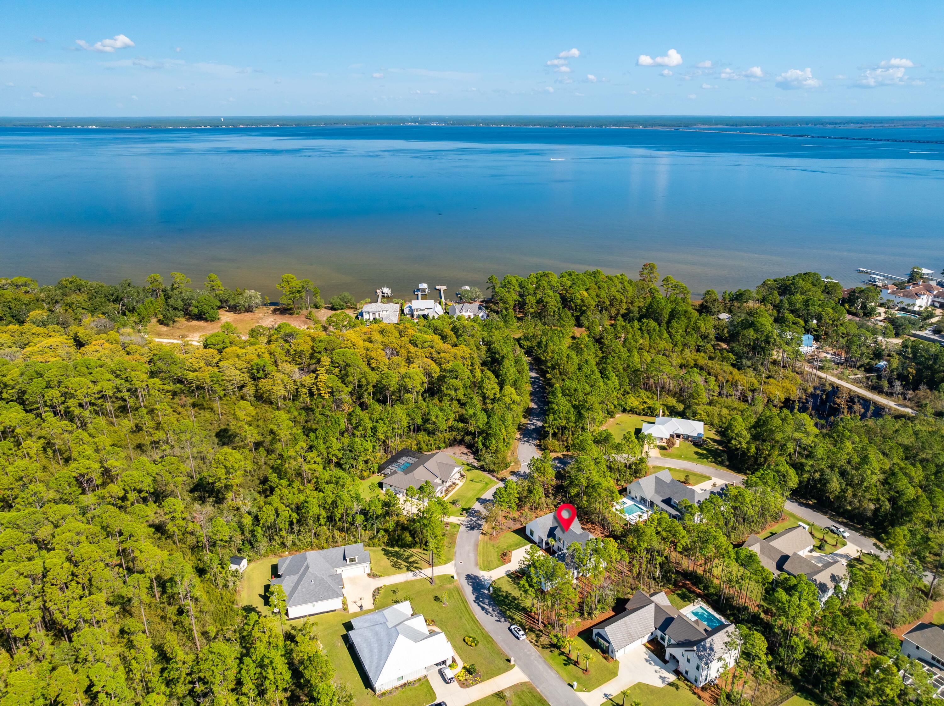 SECLUSION BAY - Residential