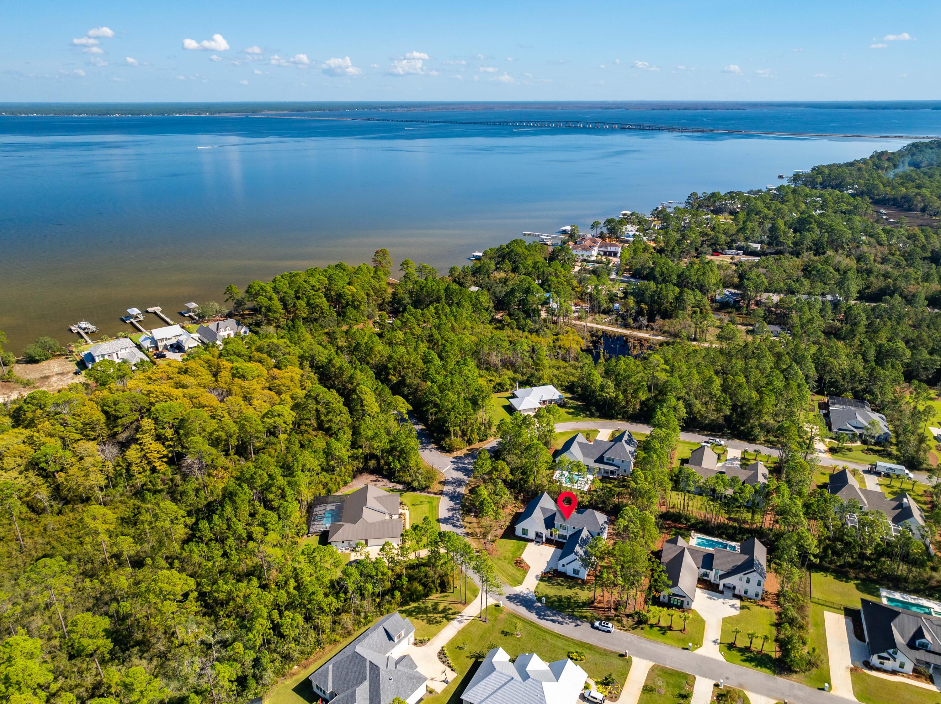 SECLUSION BAY - Residential