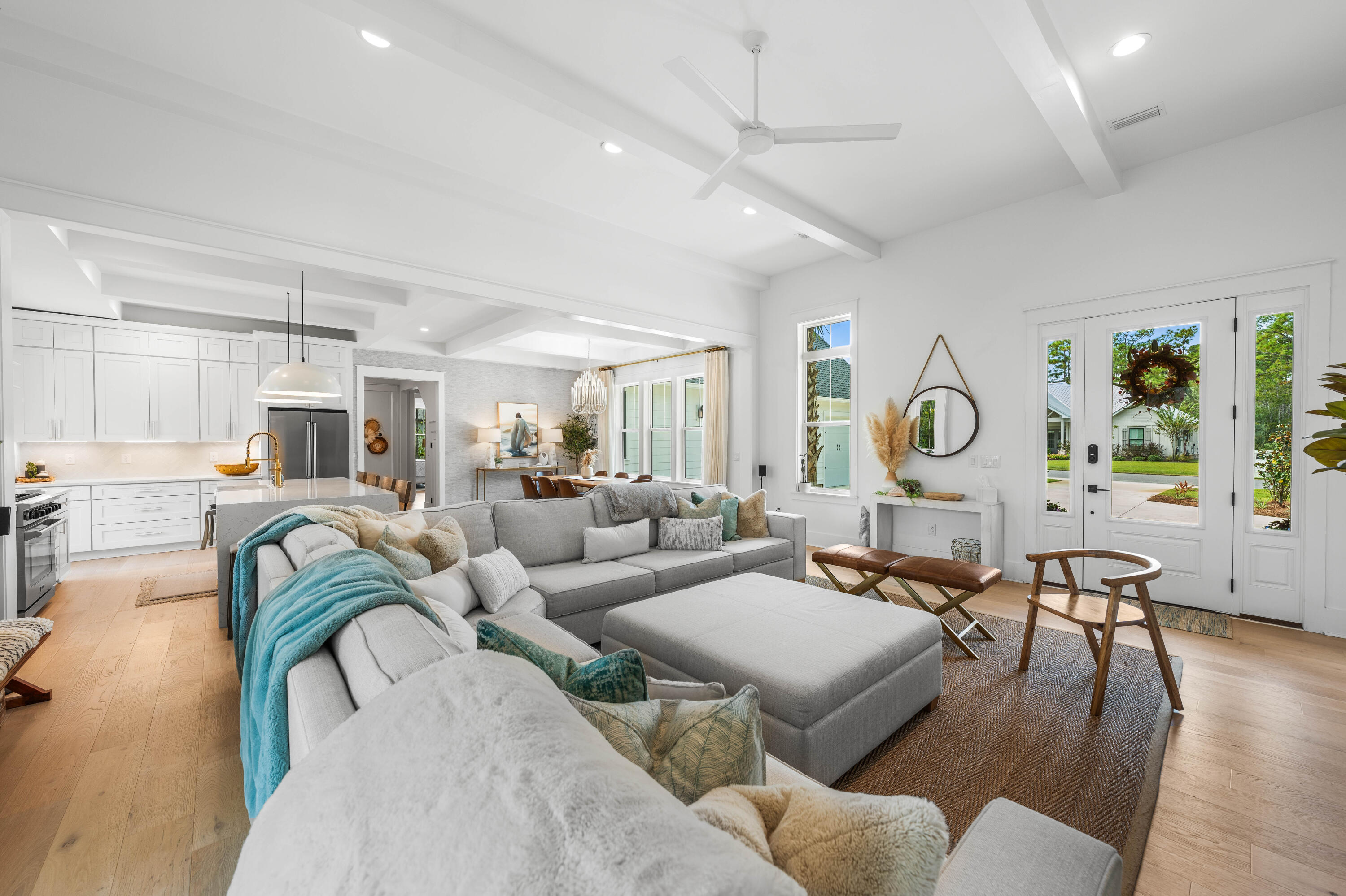 SECLUSION BAY - Residential