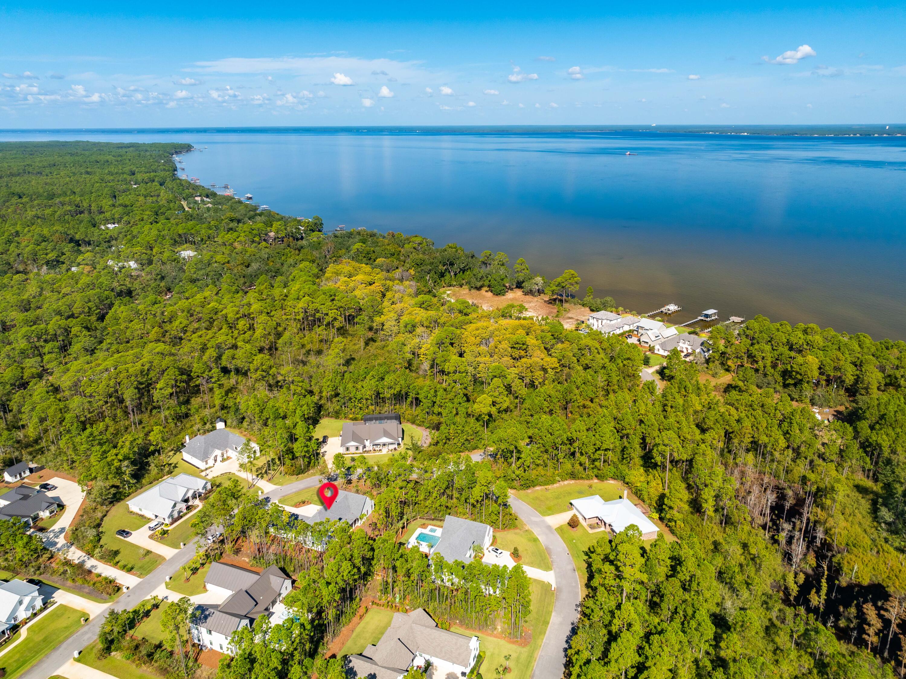 SECLUSION BAY - Residential