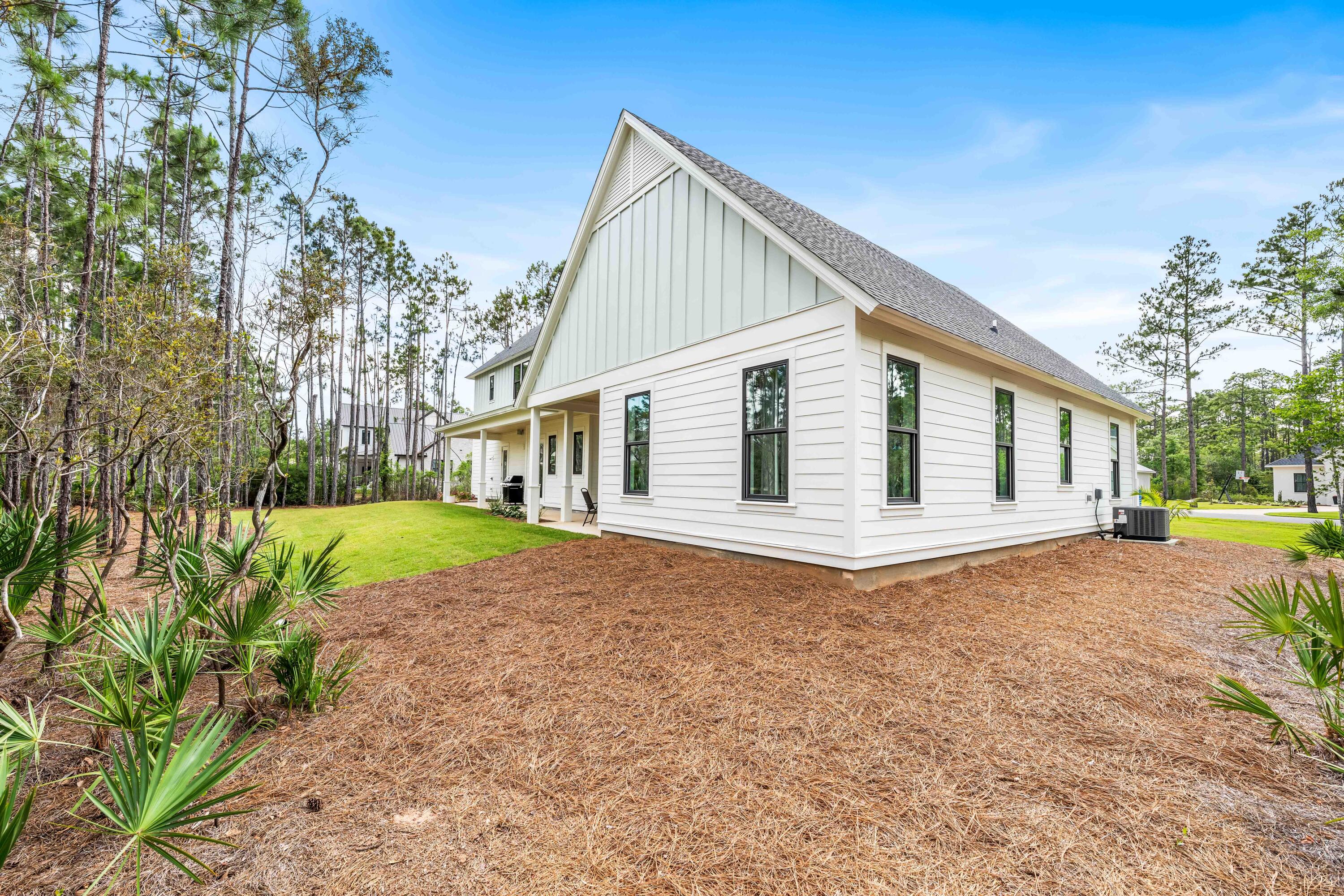 SECLUSION BAY - Residential