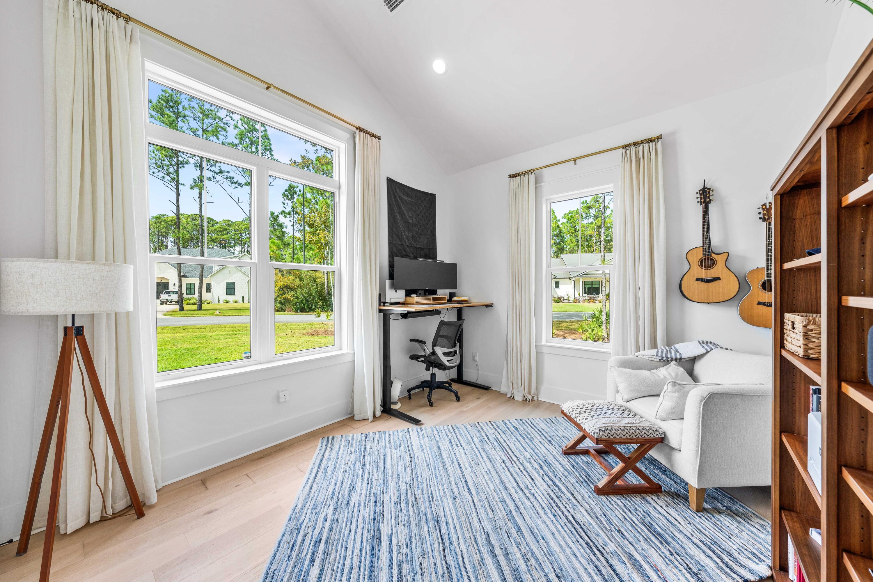 SECLUSION BAY - Residential