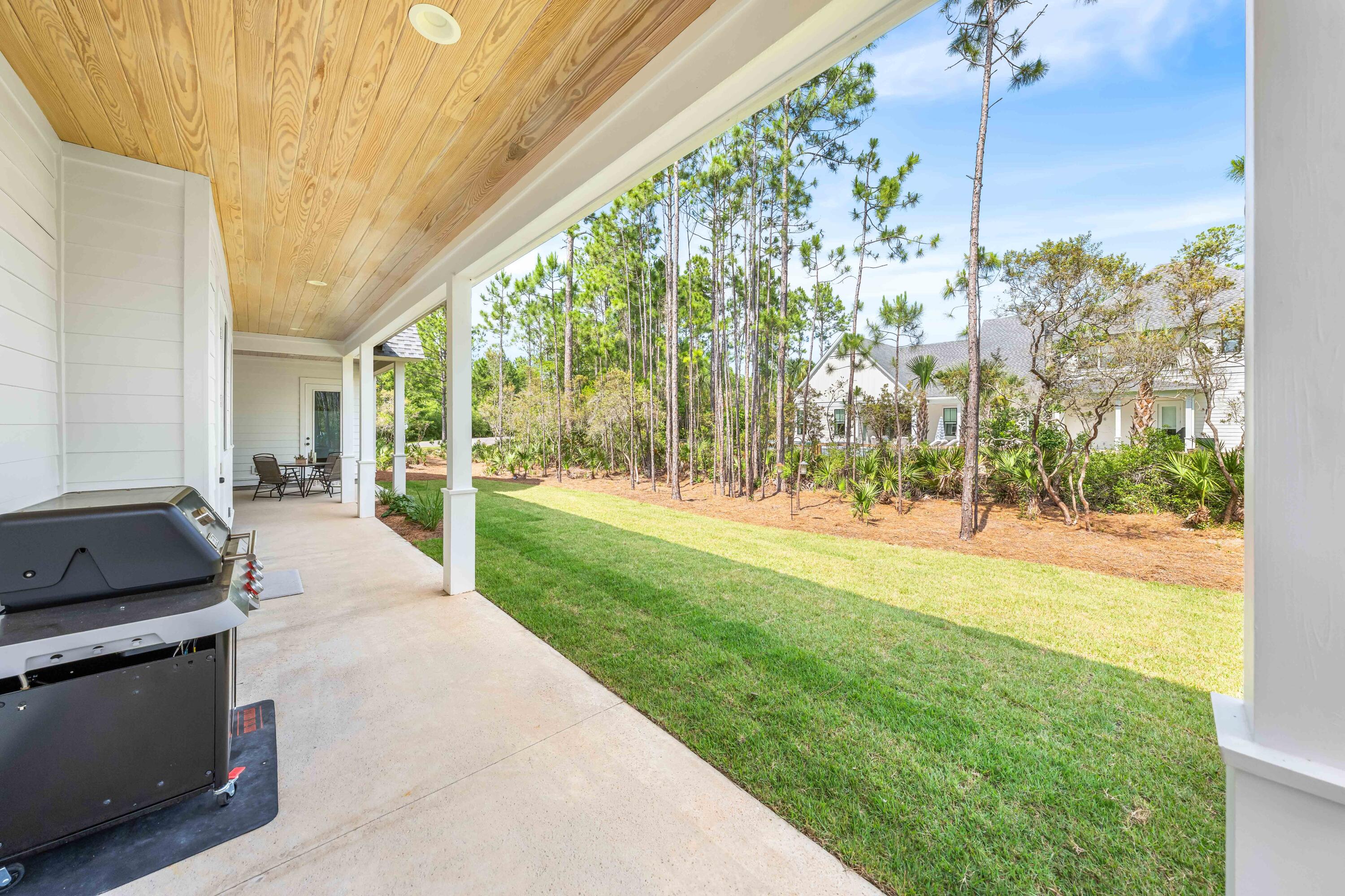 SECLUSION BAY - Residential