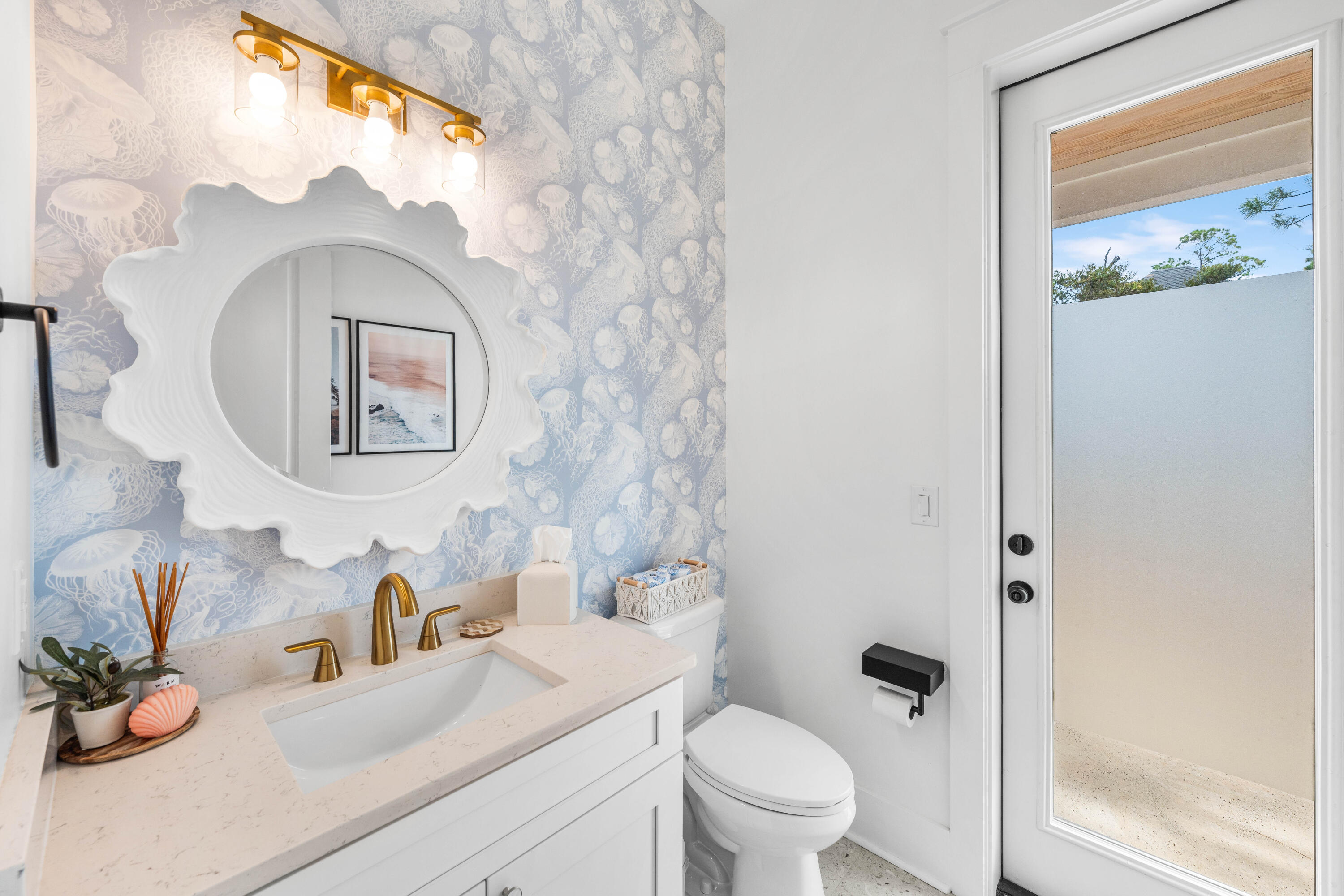 SECLUSION BAY - Residential