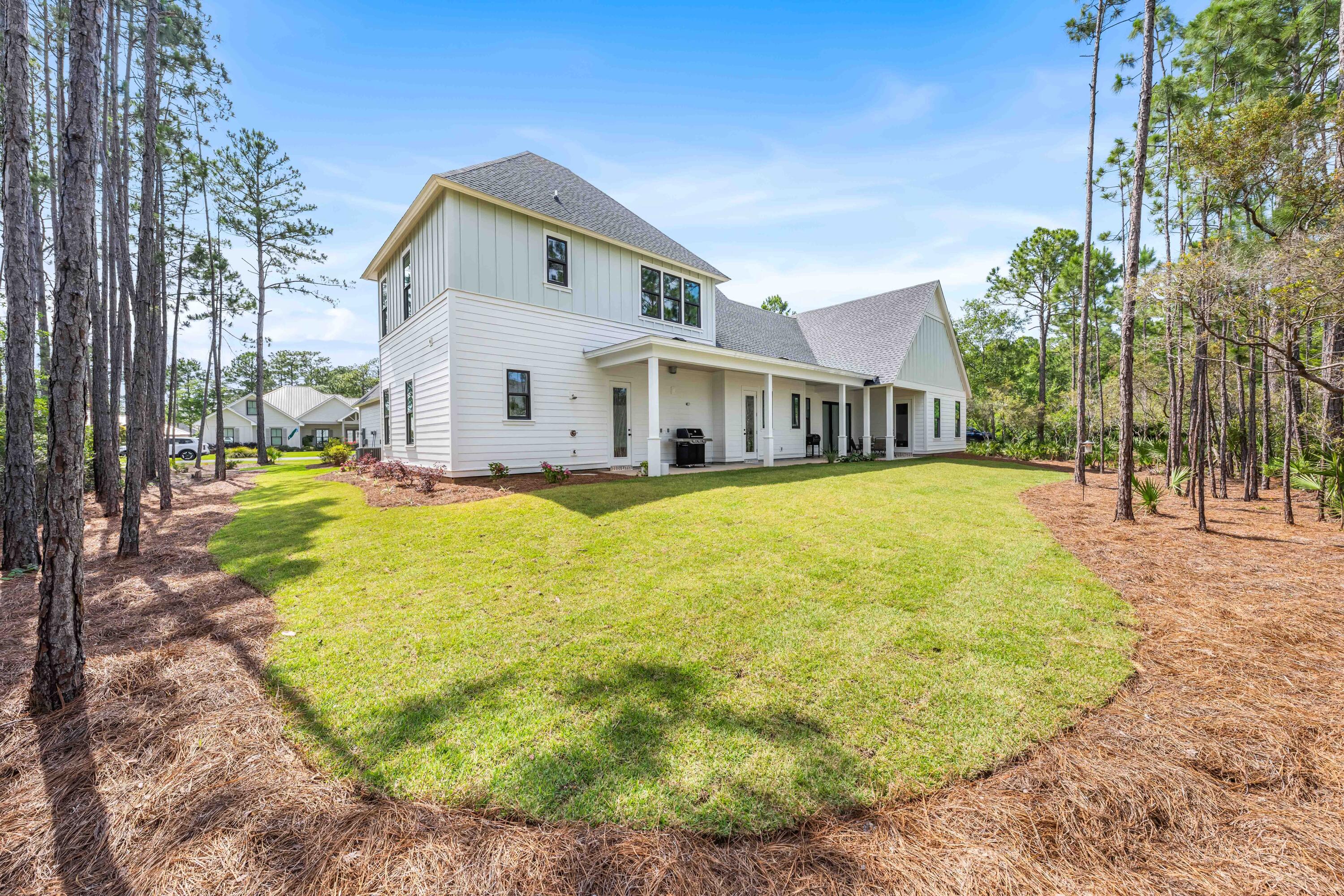 SECLUSION BAY - Residential