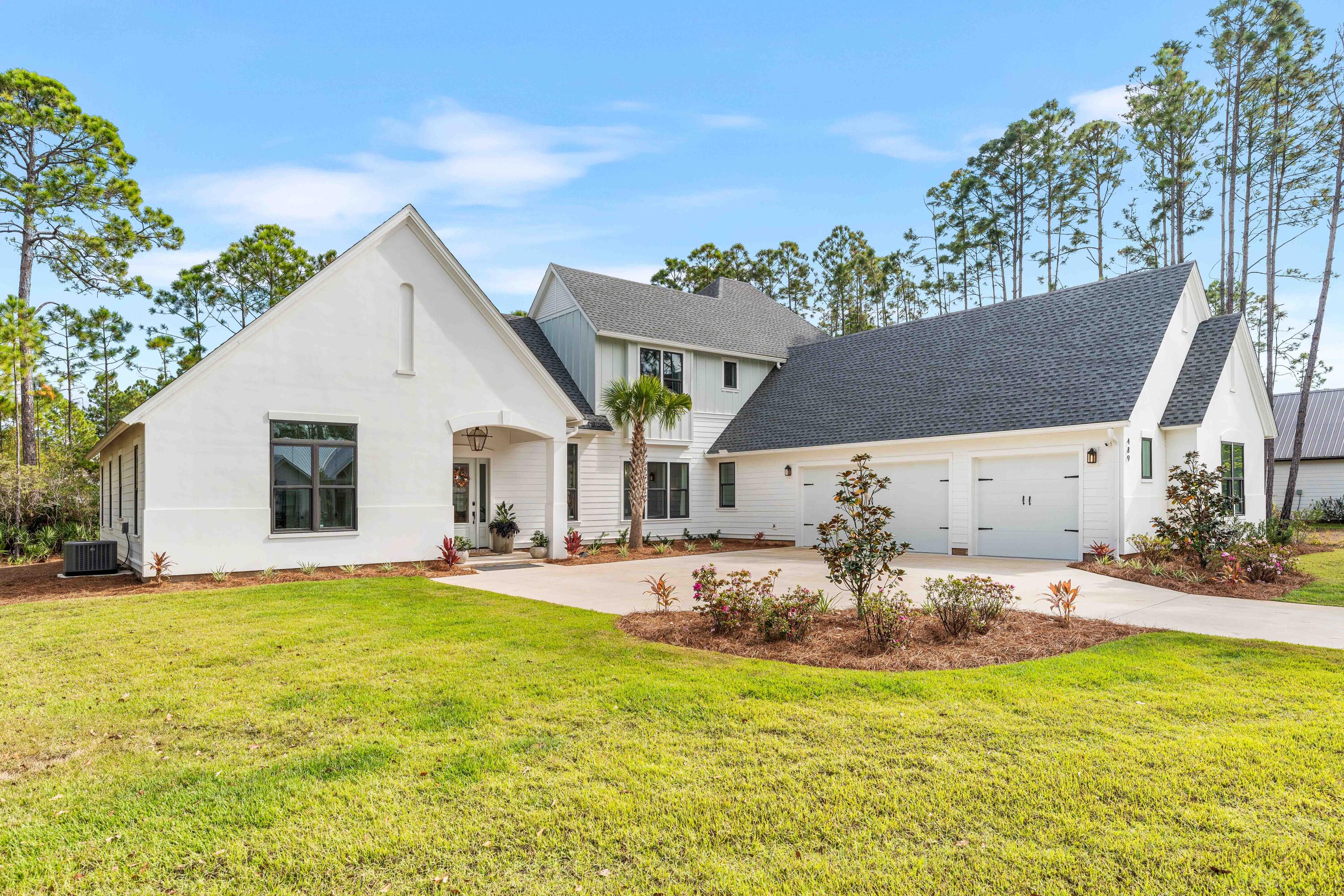 SECLUSION BAY - Residential