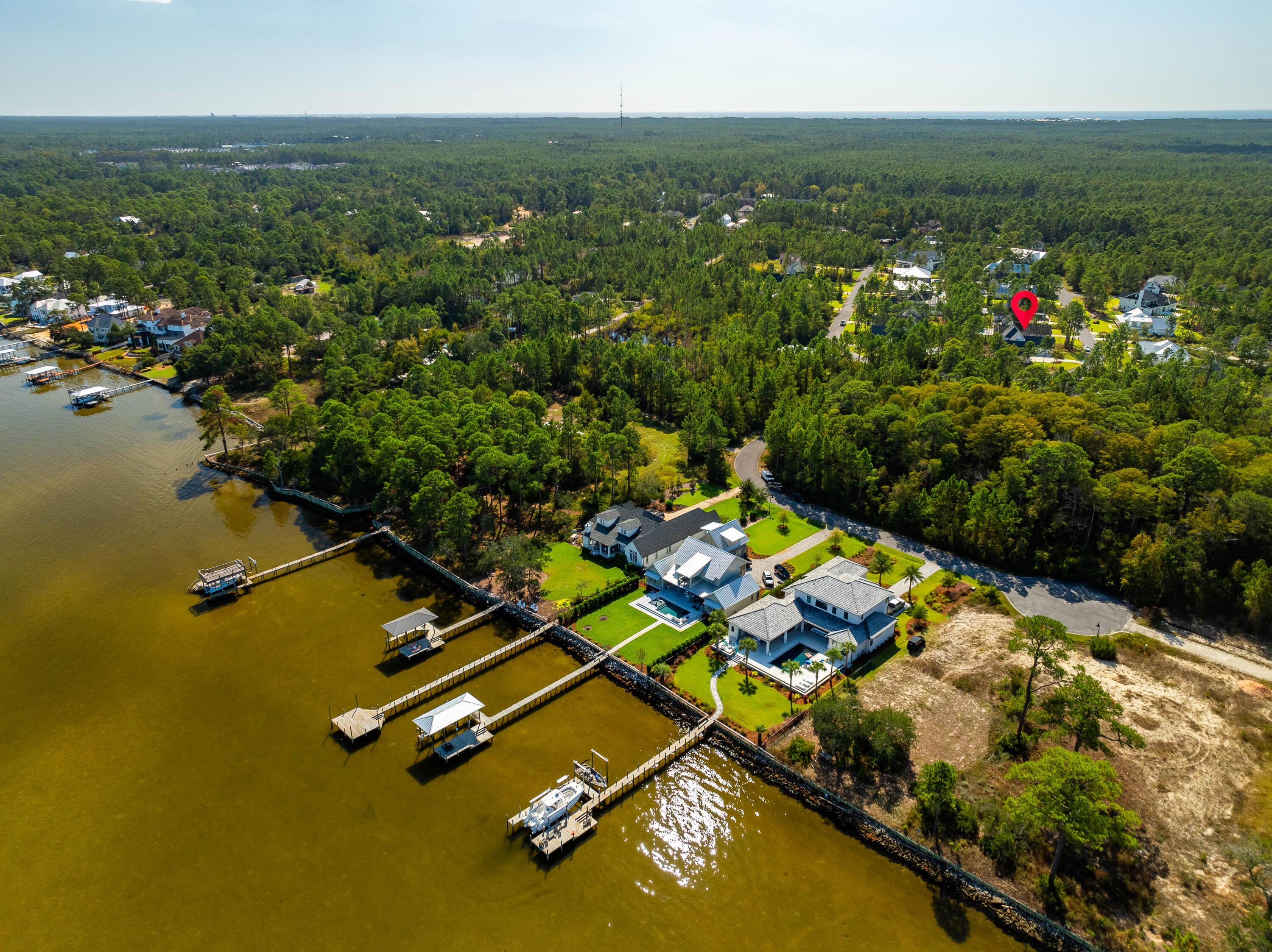 SECLUSION BAY - Residential